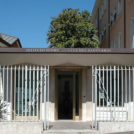 מלון רומא Casa Religiosa Per Ferie Ancelle Del Santuario מראה חיצוני תמונה