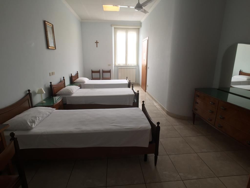 מלון רומא Casa Religiosa Per Ferie Ancelle Del Santuario מראה חיצוני תמונה