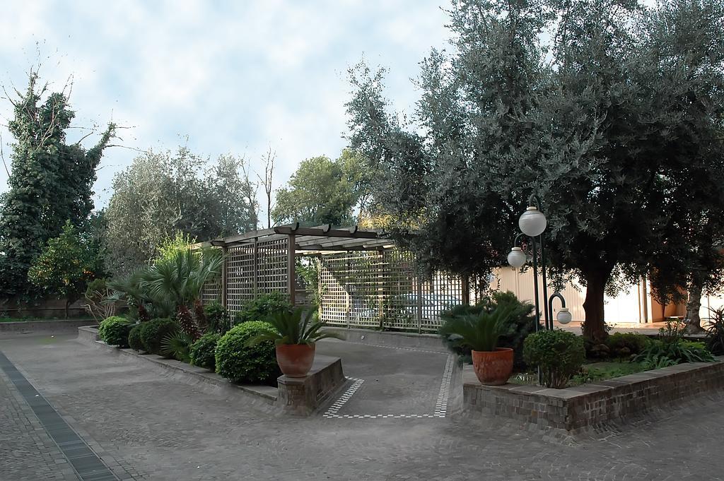 מלון רומא Casa Religiosa Per Ferie Ancelle Del Santuario מראה חיצוני תמונה